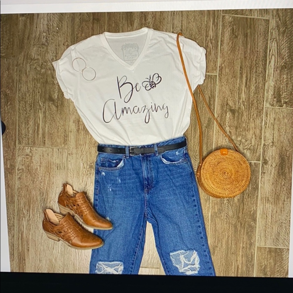 “Bee” Amazing Tee
